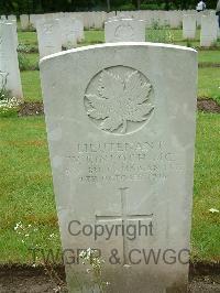 Etaples Military Cemetery - Kinloch, W